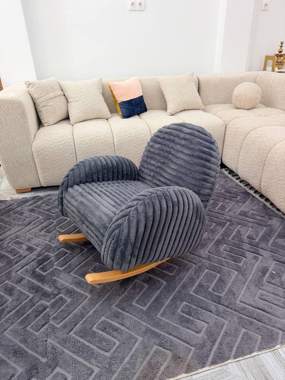 Cocon Home — Fauteuil à bascule bouclé